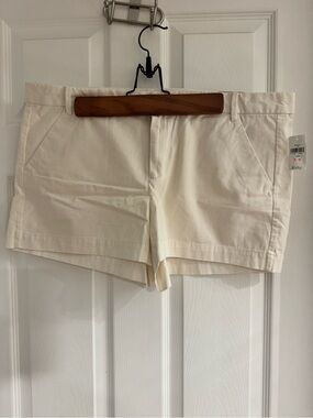 Gap Classic White Women's Cotton Shorts